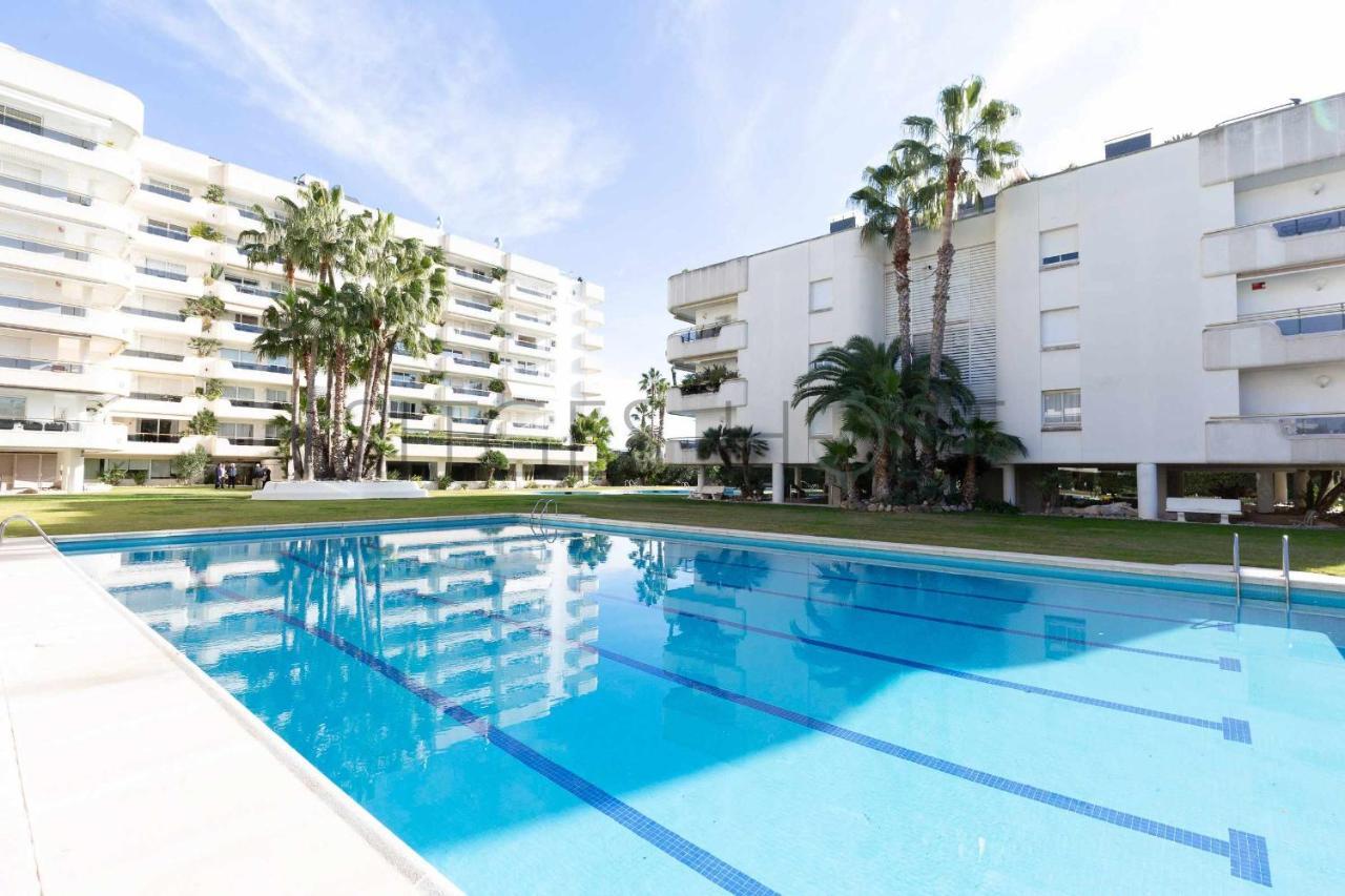 Sitges Arena Dos Piscinas Frente Al Mar Exterior foto